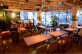 #802 CAFE&DINER 渋谷店(ナンバーハチマルニカフェアンドダイナー)